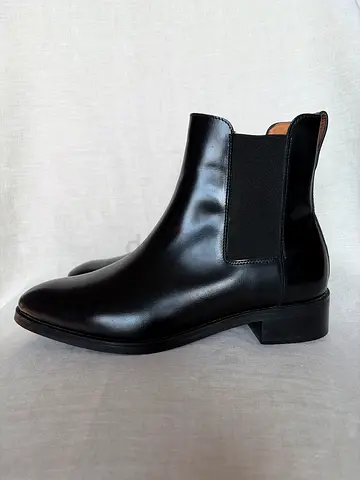 COS Black Leather Chelsea Boots