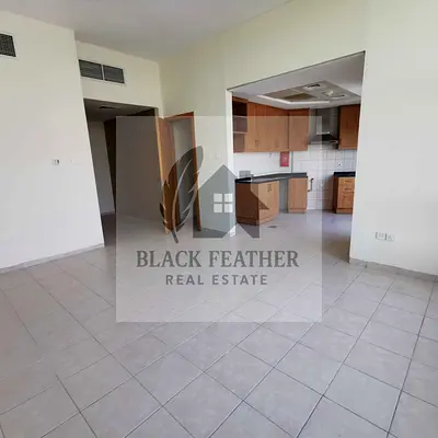 L-SHAPE STUDIO | WITH BALCONY | STORE ROOM