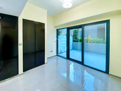 Semi-furnished Studio | Terrace | low floor