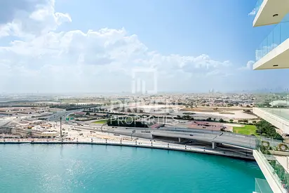 High Floor and Vacant Apt with Canal View