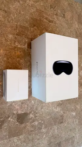 Apple Vision Pro 512GB + Extra Light Seal (21W & 33W) + Dual Loop Band + Travel Case