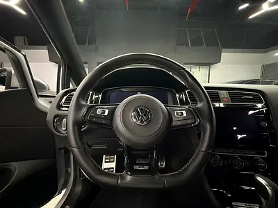 صورة 11 لـ 2019 Volkswagen GOLF R