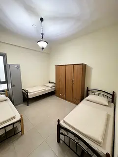 غرفة شيرنج بإطلالة البحيرة في المجاز 2 – سكن عربي هادئ ونظيف شامل الفواتير