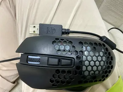 Wired Phillips gaming rgb mouse