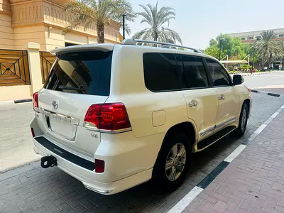 صورة 6 لـ 2014 Toyota LAND CRUISER