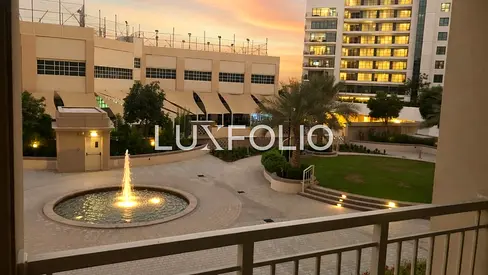 LARGE STUDIO | RARE | RENTED