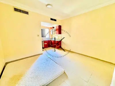 Ready to move // studio for family \\ separate kitchen // just 17k