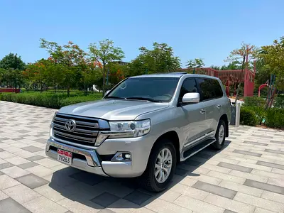 صورة 15 لـ 2017 Toyota LAND CRUISER