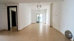 1BR With 3 Balconies 2 Baths Parking Gym And Pool High Floor Prime Location Near Dubai Exit On Al It
