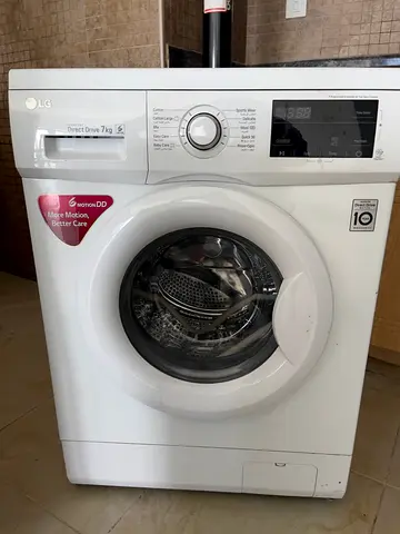 LG 7kg Front Load Washing Machine - Good Working Condition