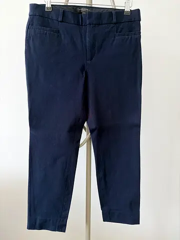 Navy blue slim-fit ankle length women's trousers – excellent condition