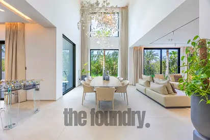 Amazing 4-Bedroom Lakeside Villa | Fully Upgraded & Furnished