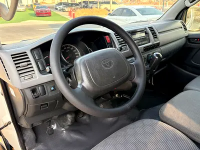 2013 Toyota HIACE — фото 7