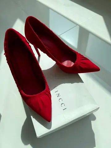 Vincci - Red pointed toe women's heels