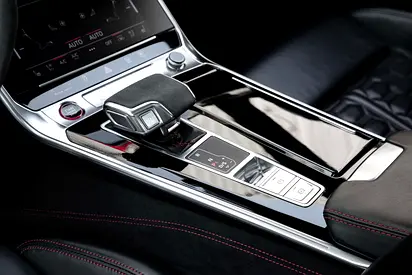 صورة 10 لـ 2021 AUDI RS7