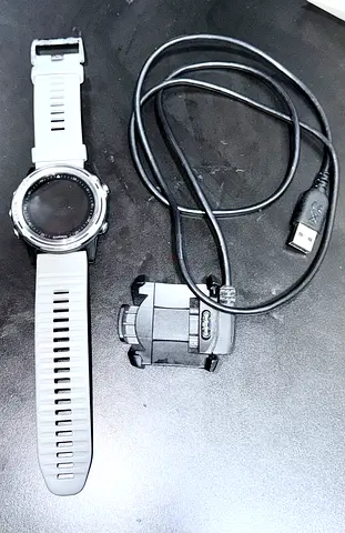 Garmin Descent Mk1 Dive Computer/GPS Smartwatch with USB Charging Cradle