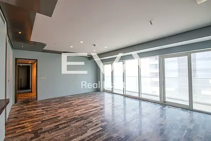 LARGE 2 BR | SEA VIEW | VACANT AND READY