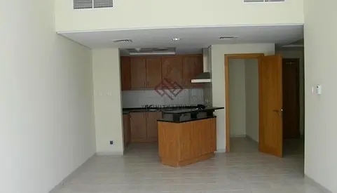 Modern Mogul Apartment | Vacant | Prime Dubai L...