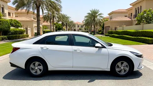 2025 Hyundai ELANTRA 照片 5