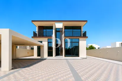 V5 | Single Corner | Water View | Huge Plot
