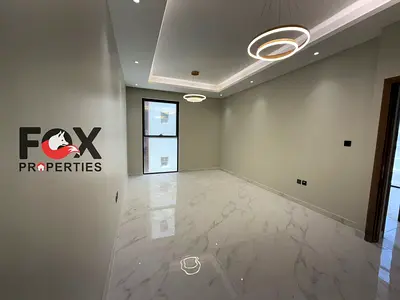 شقة استثنائية للايجار غرفتين وصالة اول ساكن مطبخ عملي و2  حمام وإطلالة مفتوحة في موقع حيوي قريب من جميع الخدمات وجاهزة للسكن الفوري