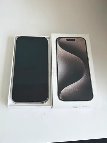 iPhone 16 Silver
