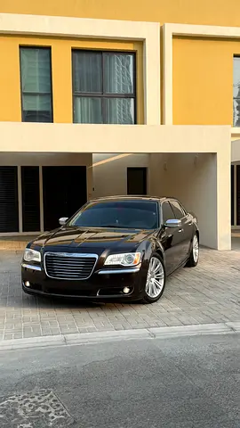2013 Chrysler 300C HEMI | GCC Specs | Well Maintained