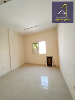 Direct from the owner, studio with separate kitchen and free parking