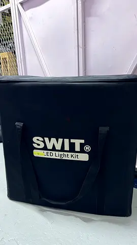SWIT LED Light 70w Kit with Carrying Case - Good Condition