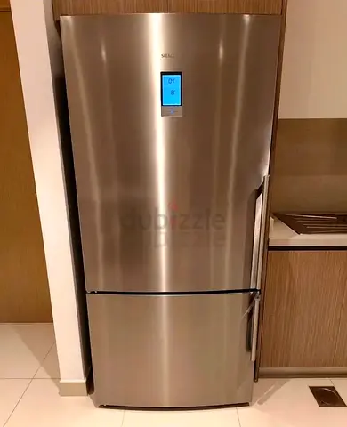 Siemens iQ700 fridge bottom freezer digital model