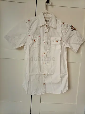 White short-sleeve boy's casual shirt, size M