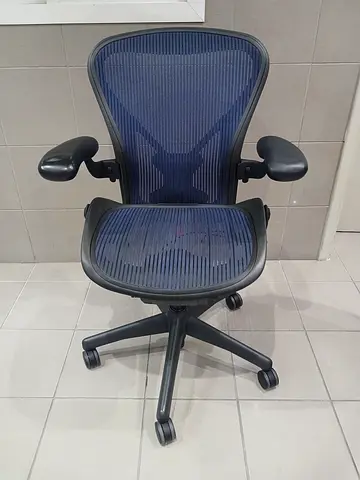 Herman Miller Aeron classic chair type B for Sale ultimate comfort excellent condition