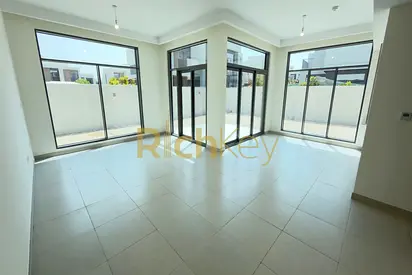 Close to Lagoon & Pool | Single Row | 3BR