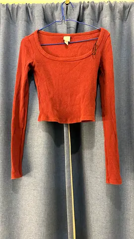 Rust ribbed long-sleeve cropped top, size XS