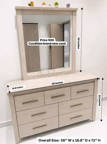 Light Oak 8-Drawer Dresser with Large Mirror - Brand New