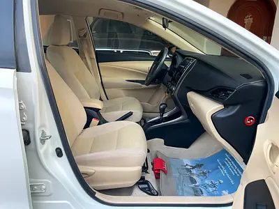 2022 Toyota YARIS 照片 13