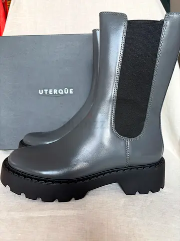 Uterq&ue Grey Chunky Leather Chelsea Boots