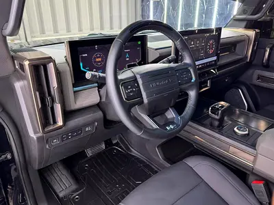 صورة 9 لـ 2024 GMC HUMMER