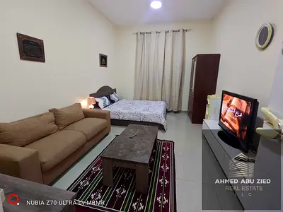 Studio in Al Rawda near Shorouq Mall and Sheikh Ammar Street; monthly rent AED 2,600 including utilities, with AED 500 deposit; prime location close t