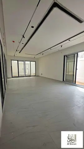 Villa brand new for sale 5bhk in Al hochi aera Sharjah