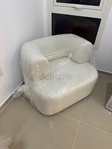 Cream single armchair brandnew