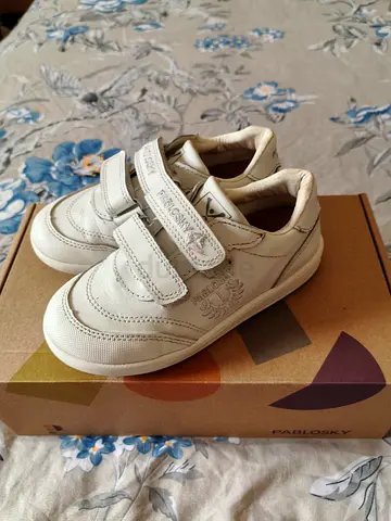 Full Leather PABLOSKY brand kids sneackers PC school shoes used few times Size 29 in a box