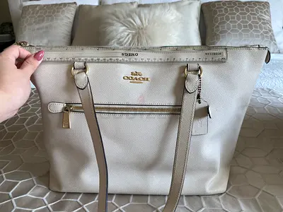 Coach Gallery Leather Tote Bag - Chalk / Off-White (Authentic)