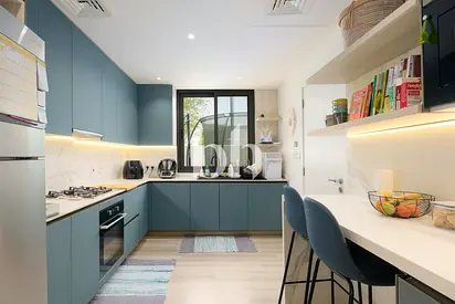 Upgraded | Single Row | Corner Villa