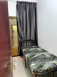 📍 Fully Furnished Single Partition | Near Idukki Gold & Safa Express - With Balcony 📍
