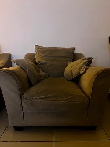 (Free) Large single-seater /2 seater/ 3 seater sofas with cushions - olive (Free scrap for disposal)