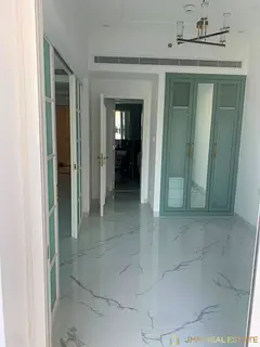 Unfurnished | Fitted Kitchen | Vacant
