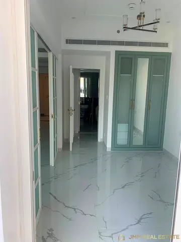 Unfurnished | Fitted Kitchen | Vacant