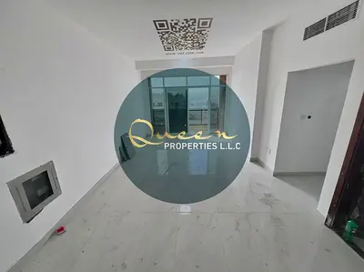 مساحة كبيرة / موقع مميز وحيوي / قريب من الخدمات والمرافق