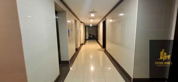 Lavish 1bhk with balcony on prime location